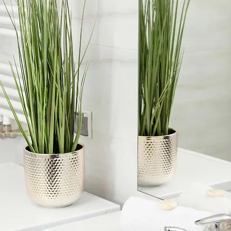 Stylowy Z Ogrodem & Parkingiem By Renters 아파트