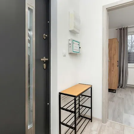 Апартаменти Stylowy Z Ogrodem & Parkingiem By Renters *