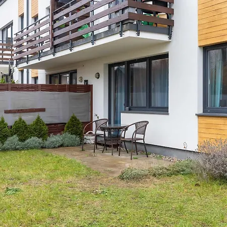 Stylowy Z Ogrodem & Parkingiem By Renters Апартаменти