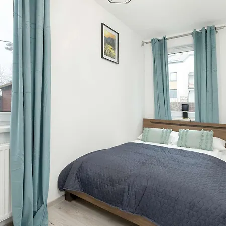 Stylowy Z Ogrodem & Parkingiem By Renters